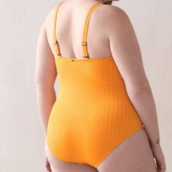 Everyday Sunday Women Yellow One-Piece Ruffle Ribbed Swimsuit Plus Size 3X - Picture 3 of 12